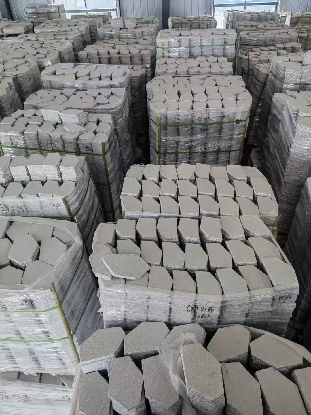 延安芝麻白石材冰裂纹，碎拼。